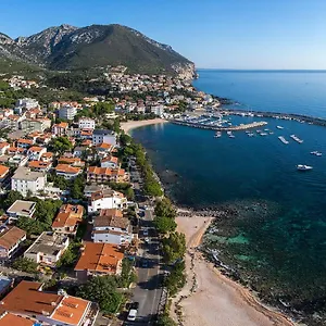 Yellowhouse Cala Gonone